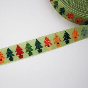 2 m de ruban gros grain 20 mm sapins de Noël colorés sur un fond vert