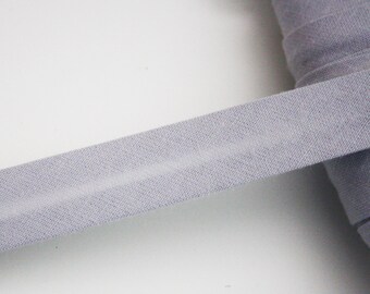 Plain light grey bias, 18 mm, universal bias in pre-pleated cotton