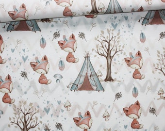 Kleine vosjes en pastelkleurige chevron tipi-stof van PREMIUM Oeko-Tex bedrukt katoen op een witte achtergrond.