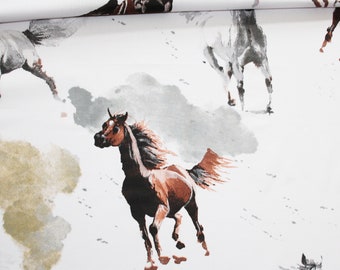 Tissu chevaux sur un fond blanc en coton imprimé oeko tex