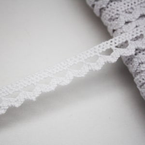 White lace braid 11 mm, bobbin lace, 1 m, lace ribbon