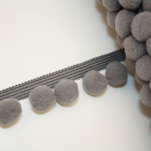 Pompon gal grigio 20 mm, 1 m, pom pom nastro, pom-pom