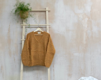 CAITLIN V-neck sweater / alpaca jersey/ soft and fluffy alpaca knit