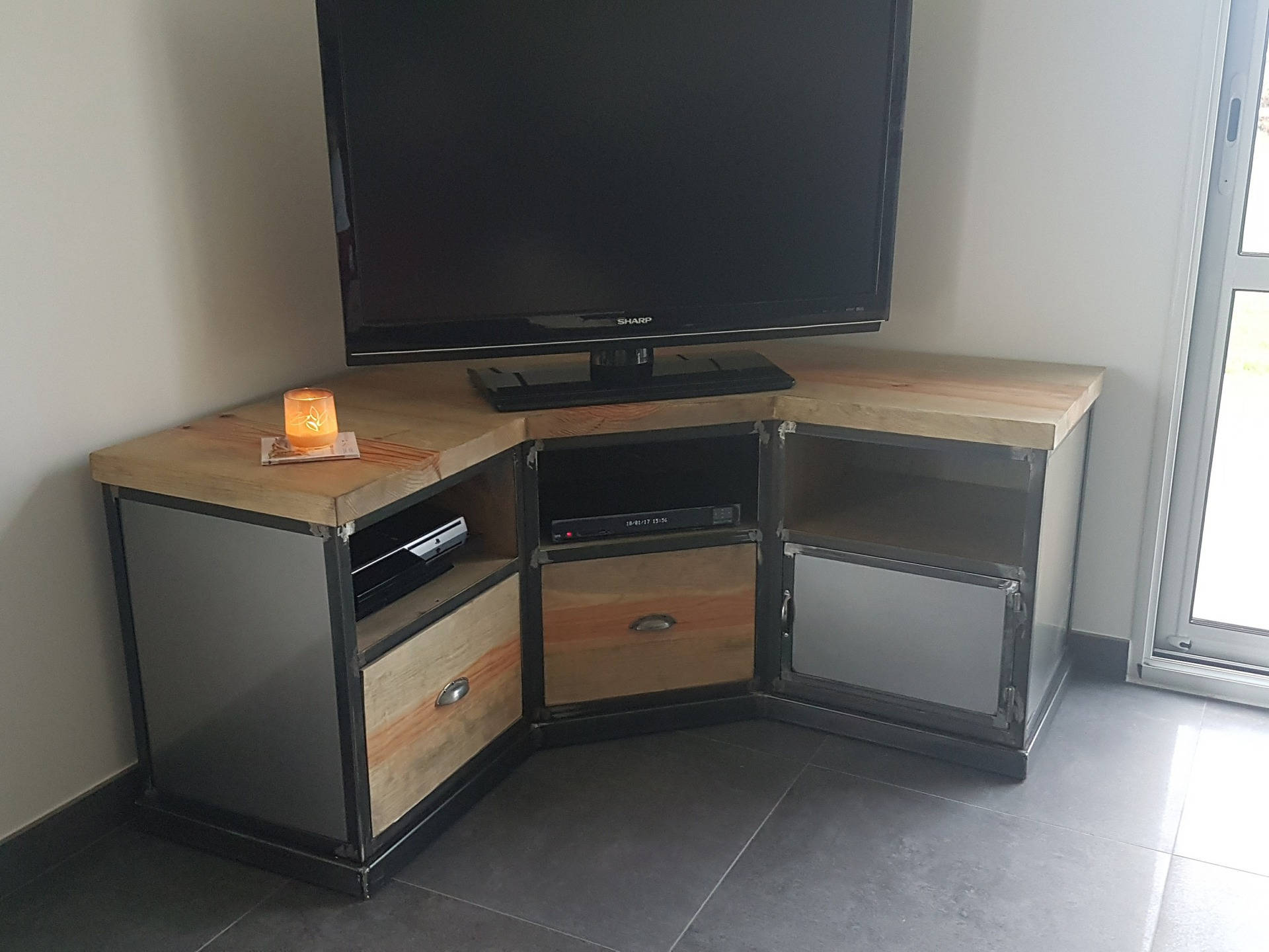 Meuble Tv d'angle, Industriel en Acier et Pin Massif Vieilli