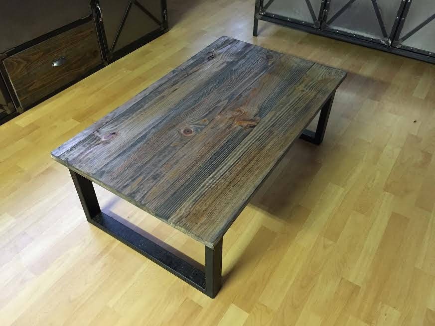 Meuble Industriel Table Basse Acier et Pin Massif