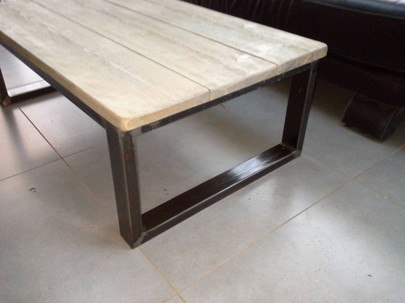 Meuble industriel table basse pied en acier plateau en sapin | Etsy