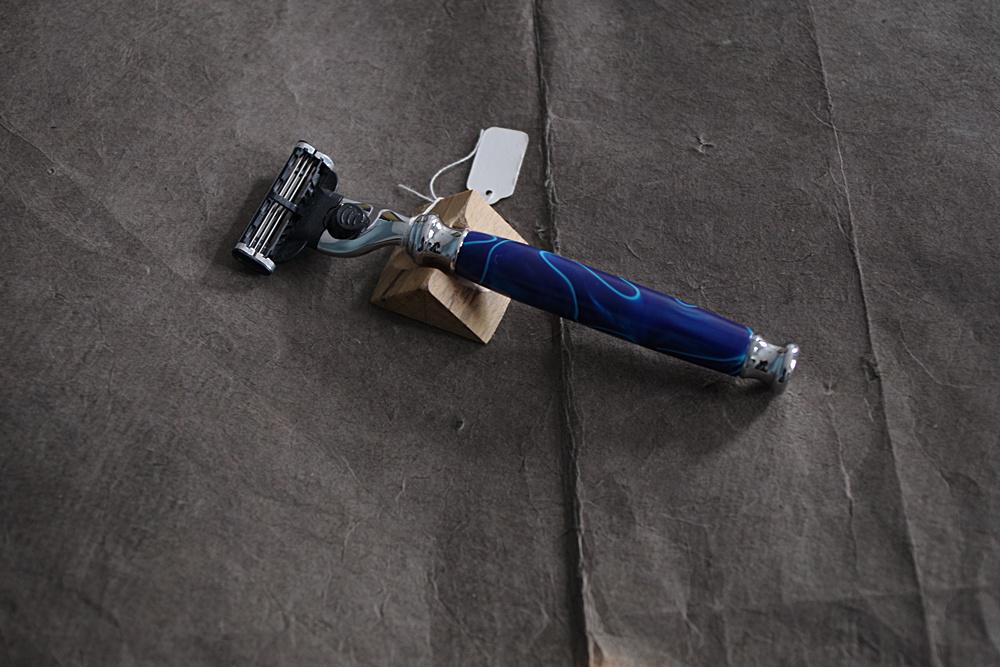 Rasoir Vintage GILLETTE Poignée Bleue Super Mince - Avec 2 Lames Platine + Lime à Ongles - Occasion