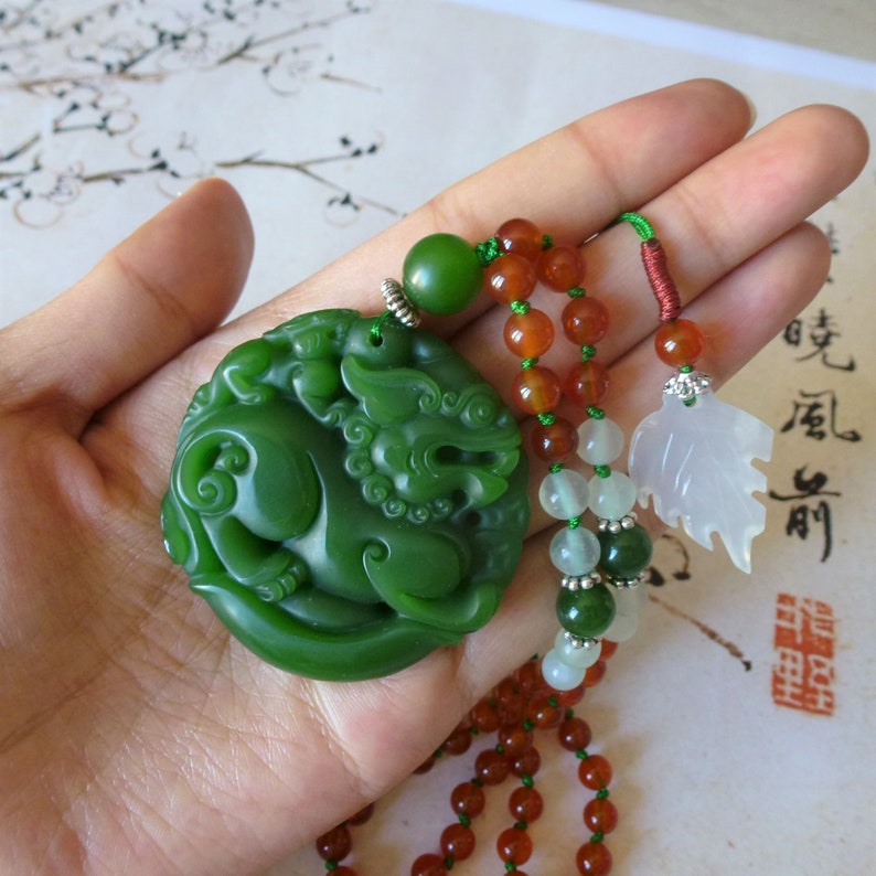 Pendentif Pixiu Maman Et Bebe En Jade Vert Teinte Collier Etsy