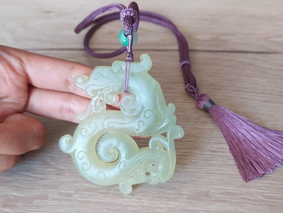 Dragon outlet mood necklace