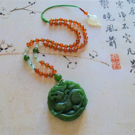 Pendentif Pixiu Maman Et Bebe En Jade Vert Teinte Collier Etsy