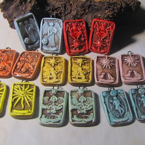 Elección de 1 par de charms, tarot rider-waite en cerámica hecha a mano para creación de joyas, pendientes, multicolor único hecho a mano