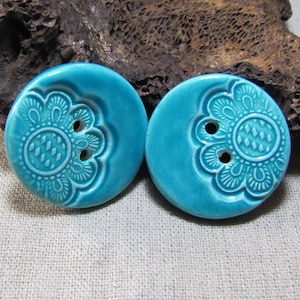 Set of 2 turquoise handmade ceramic buttons, for collection, creation, knitting, sewing, crochet, rosette, round button, haberdashery