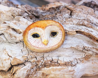 Cabochon owl, modeled in cold porcelain