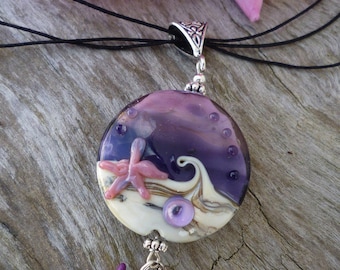 Collier verre filé lampwork artisanal perle de Howlite étoiles de mer