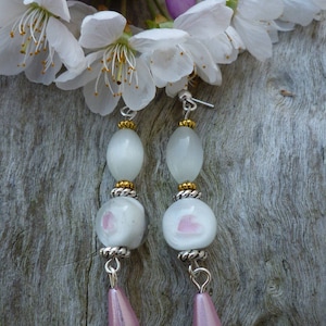 Earrings glass spun heart pearl olive cat eye