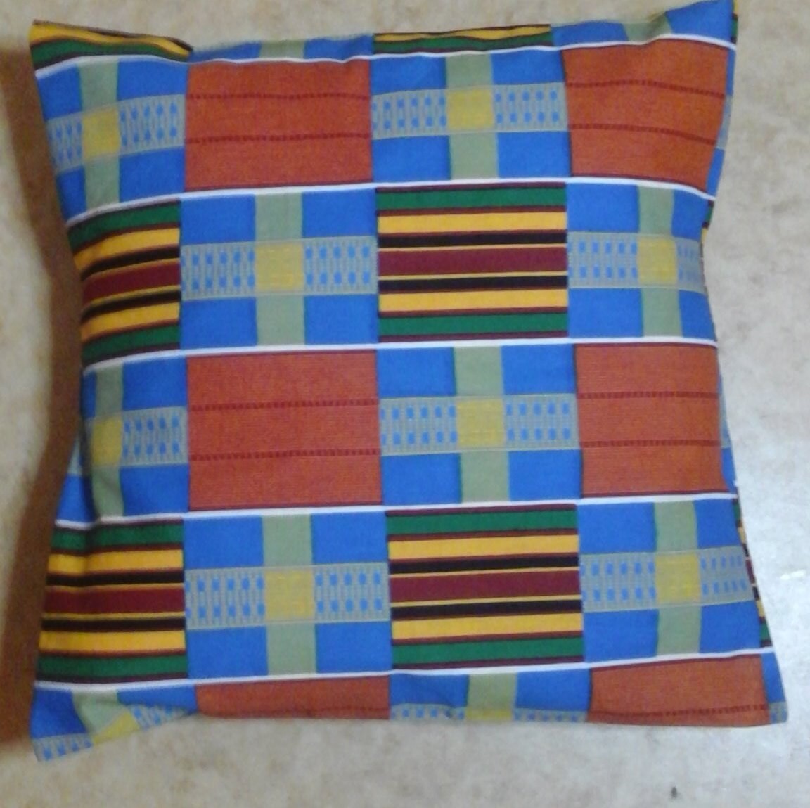 Housse Pour Coussin de 40 sur en Wax Kente .