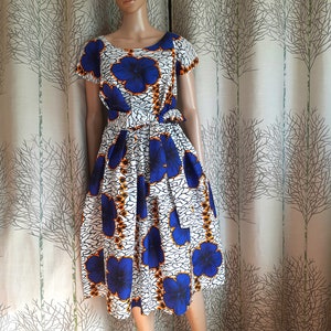 Plusieurs longueurs, robe style africain en wax coton imprimé grosses fleurs, évasée pour mariage et cérémonie image 3