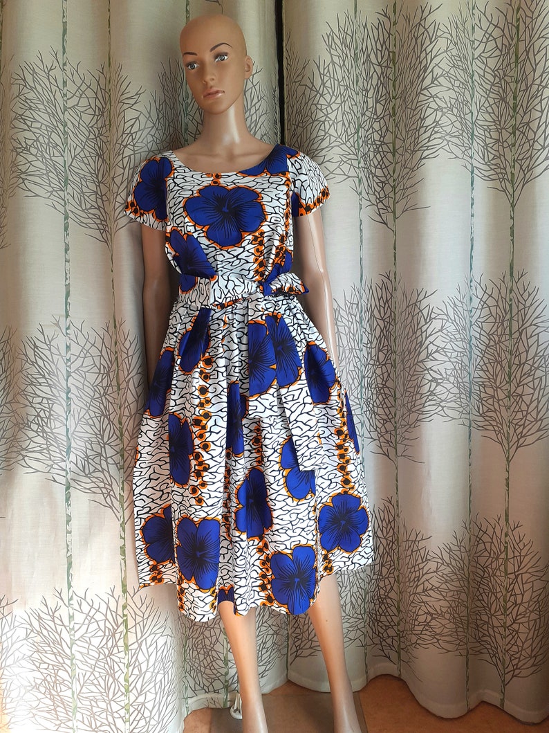 Plusieurs longueurs, robe style africain en wax coton imprimé grosses fleurs, évasée pour mariage et cérémonie image 3