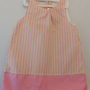 Robe 12 mois , 18mois et 2 ans estivale rose, saumon,vert anis et blanc en coton. image 1