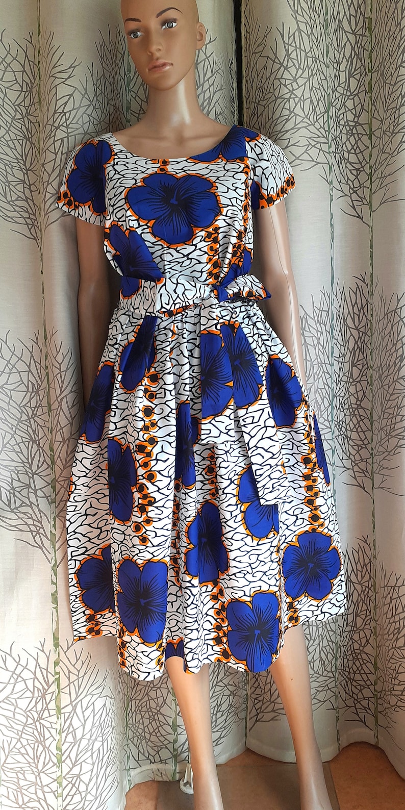 Plusieurs longueurs, robe style africain en wax coton imprimé grosses fleurs, évasée pour mariage et cérémonie image 2