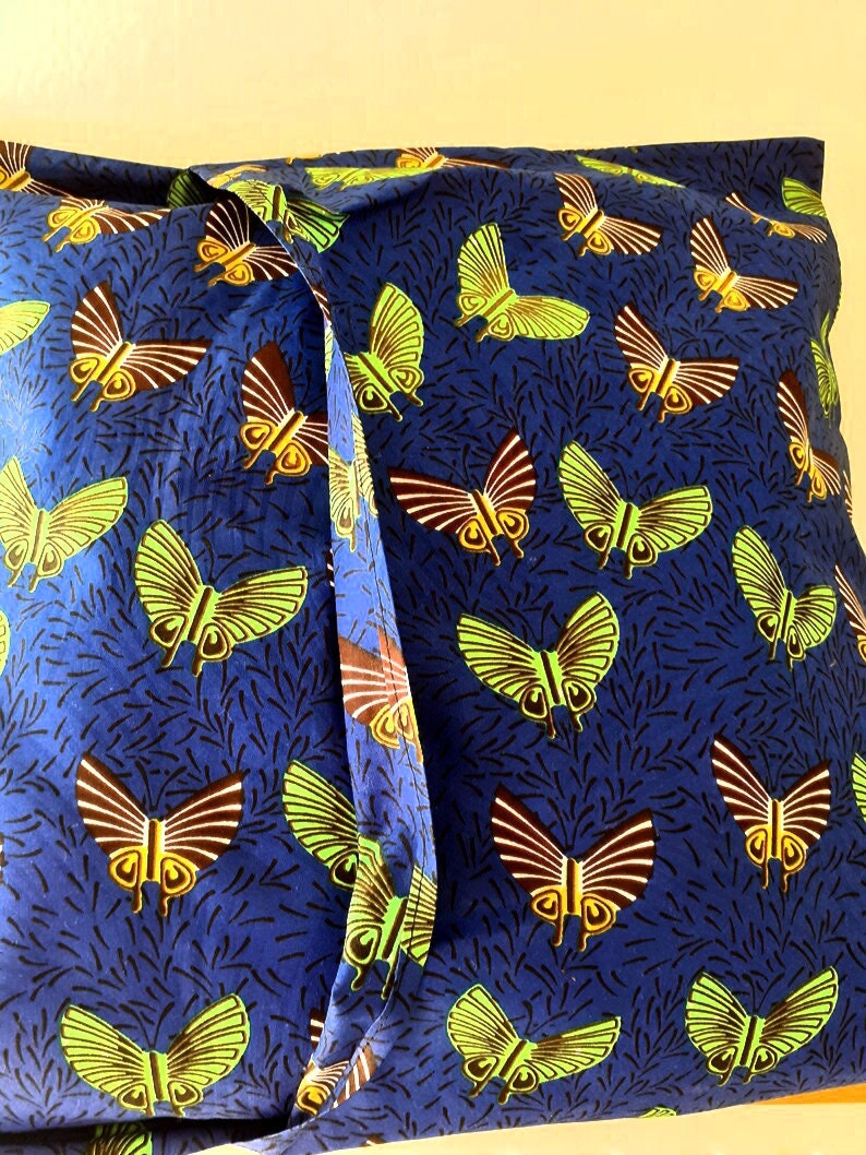 African style wax cushion cover printed butterflies 50X50cm or 20X20 inches 40X40 cm or 16 inches side image 2