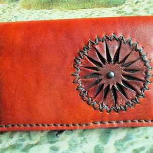 portefeuille cuir , large portefeuille mandala torsadé , artisanat teinté et cousu main