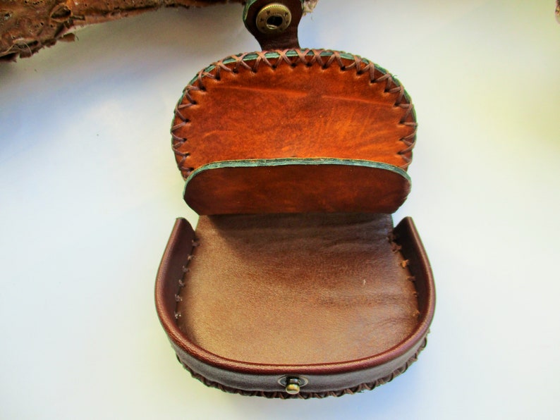 cadeau femme porte-monnaie cuir abeille grav\u00e9e artisanal