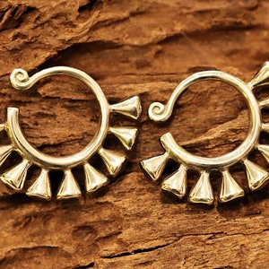 Pesas para las orejas, aros, pesas para las orejas de bronce plateado, joyas tribales, pendientes pesados, joyas de calibre, pendientes de calibre, camillas para orejas, tatuaje, Miao