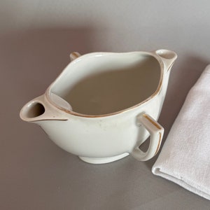 Saucière porcelaine avec côté gras et côté maigre image 1