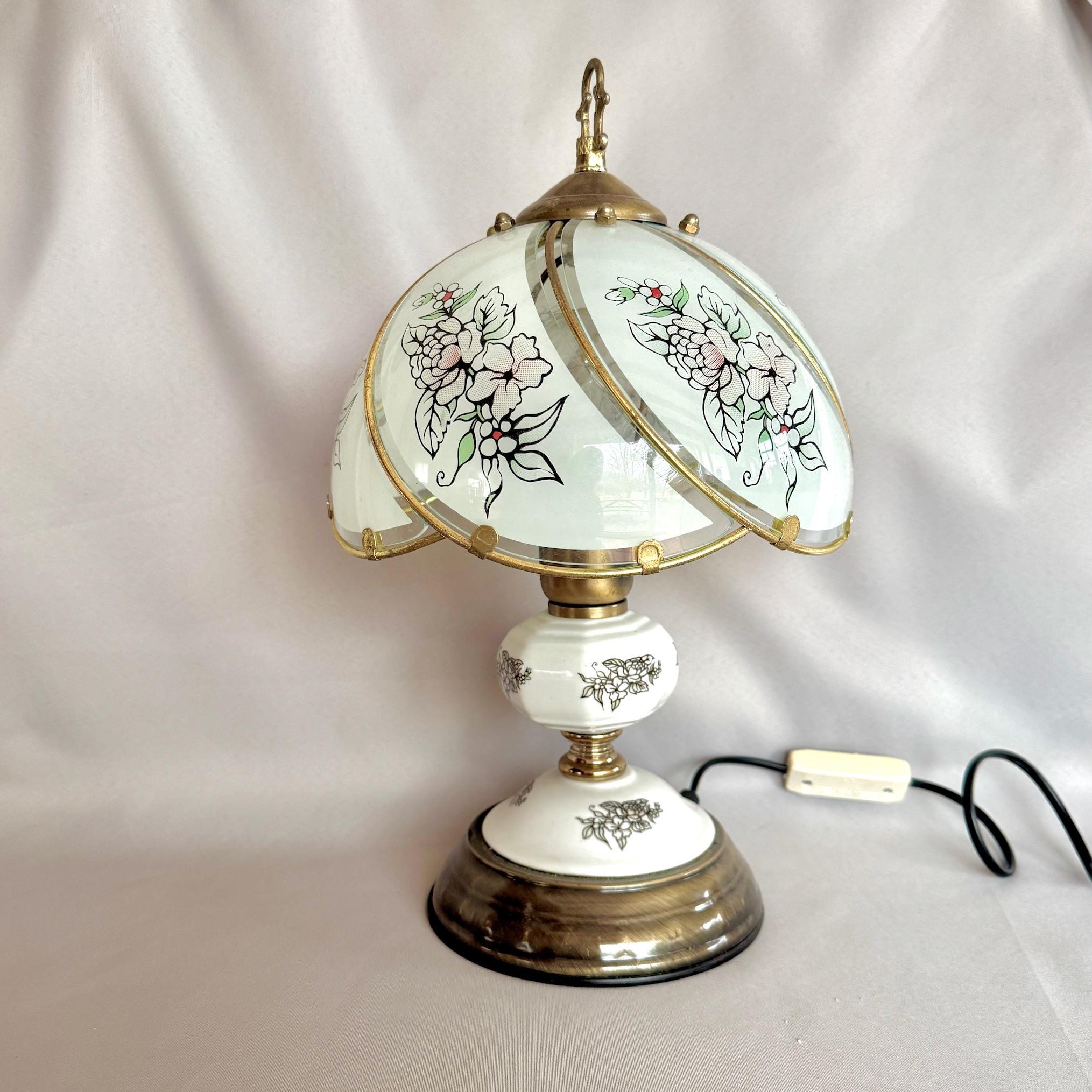GLOBES ABAT-JOUR ANCIENS En Verre Grave Pour Lampe A Petrole EUR 30,00