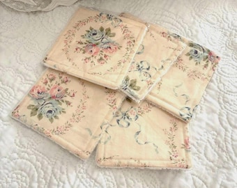 Set di 5 salviettine lavabili in cotone con stampa di rose shabby chic e fiocco.