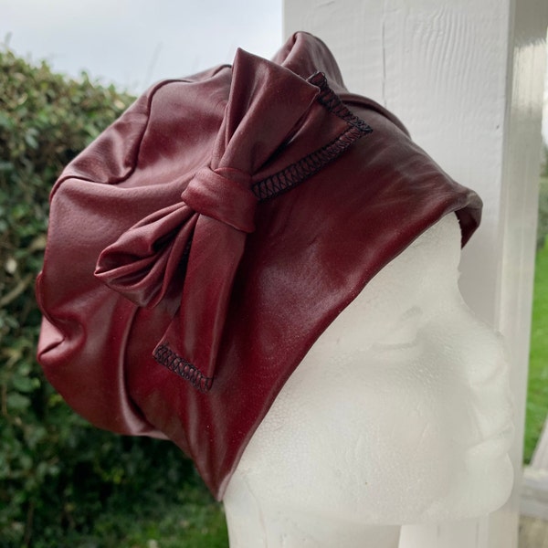 béret bordeaux noeud en similicuir  pour femme