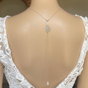 Halskette und Rückenschmuck, feine Edelstahlkette, natürliche Bergkristallperlen M437