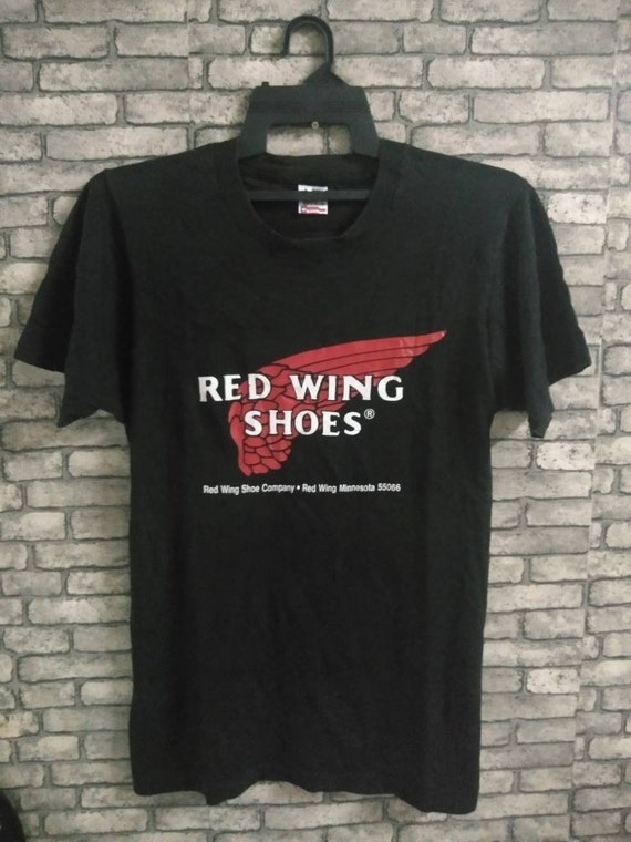 red wing shoes t shirt