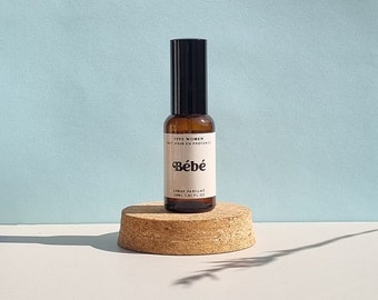 Spray parfumé textile Bébé, Brume d'intérieur sain et naturel pour une odeur poudrée de talc senteur fraiche et durable qui sent bon