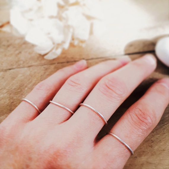 Anillo delgado anillos finos plata apilable - Etsy México