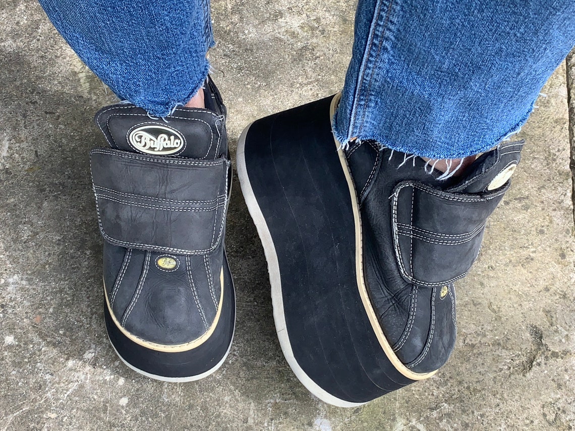 tower shoes discount code