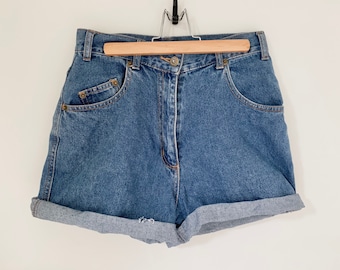 Vintage 90s Light Denim Shorts Mom Jeans Shorts Women’s Jean Shorts Rolled 80s 90s Fashion Jeans Light Blue Wash High Waist Shorts Size S