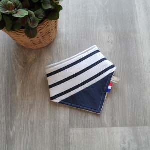 Baby slabbetje bandana 0/2 jaar 100% biologisch katoen gecertificeerd GOTS® en/of OEKO TEX® patroon marine streep.