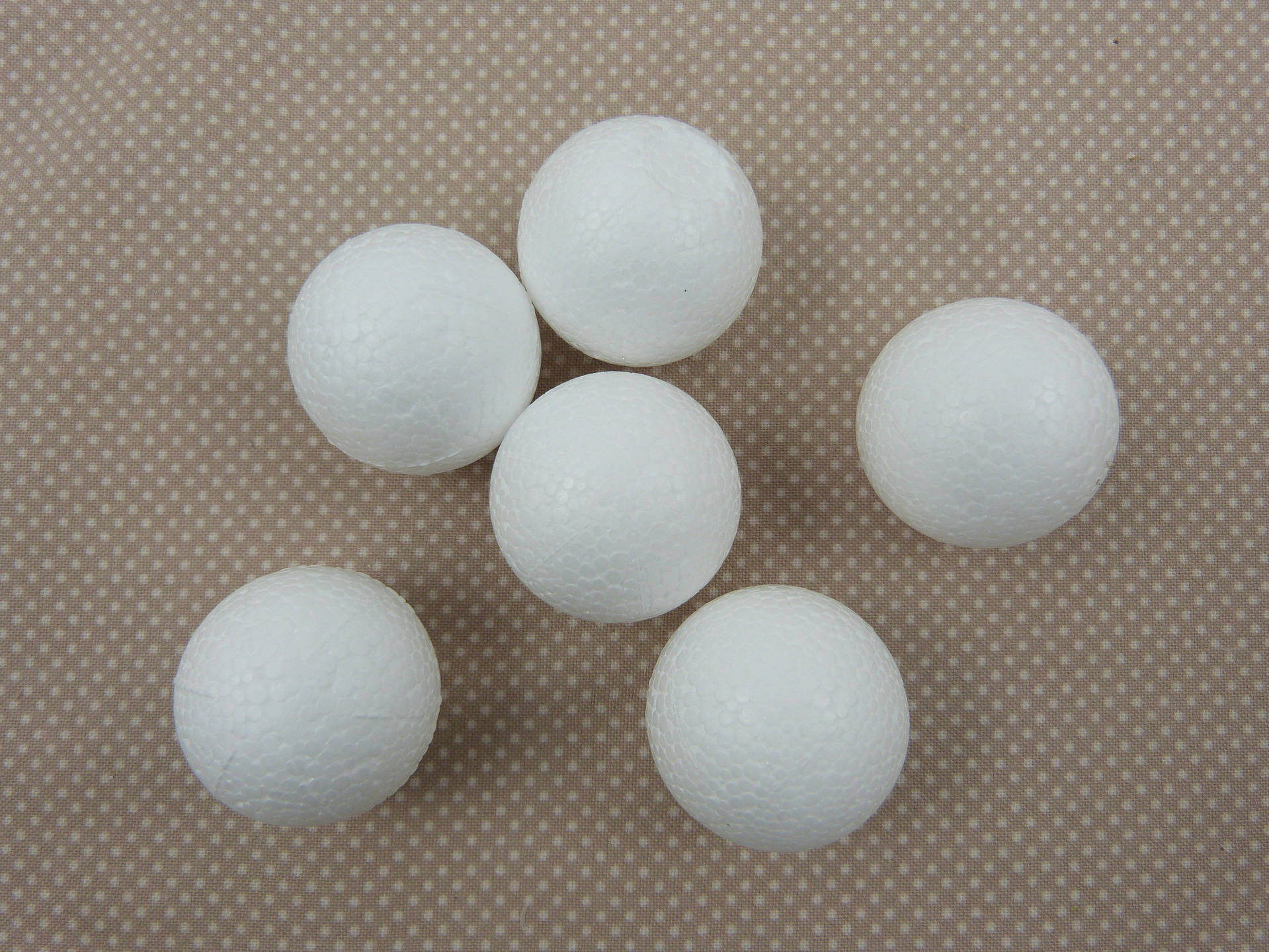 3 Styrofoam Balls -  Sweden