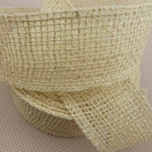 Ruban large X2 , toile de jute creme.