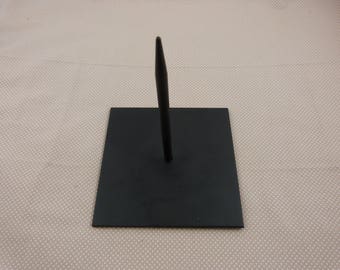 Metal stand for plaster or powertex creation