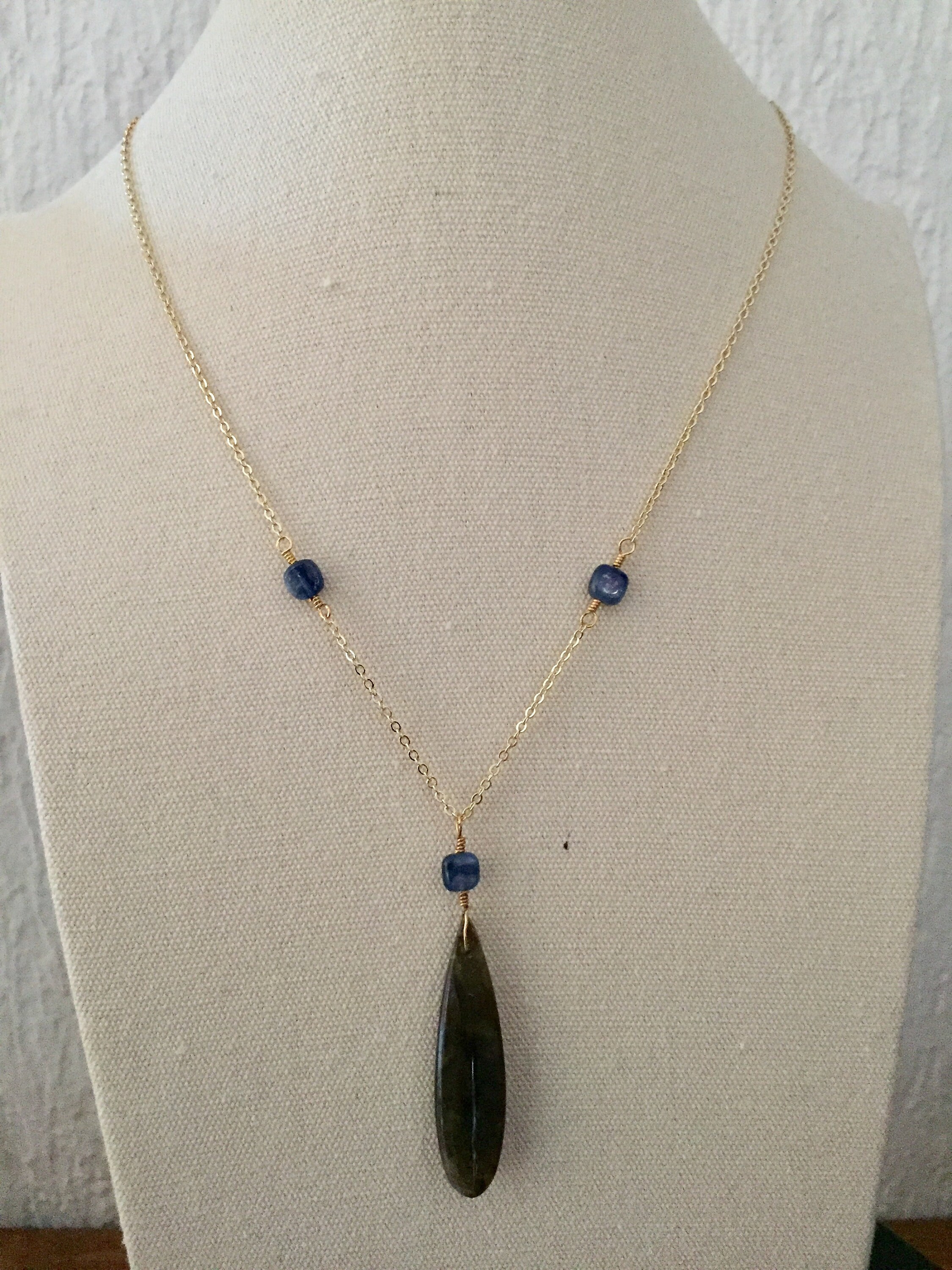 Collana Girocollo con Labradorite Sfaccettata in Argento 925 Placcato Oro Giallo 18kt - Etrusca Gioielli