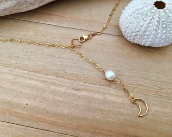 Collier minimaliste en gold filled 14k avec perle de culture et lune