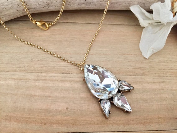 Beautiful pendant deals