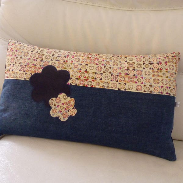 Housse de coussin 30x50 en jean recyclé et velours