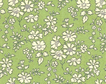 Tissu imprimé Liberty motif Liberty CAPEL amande couleur vert