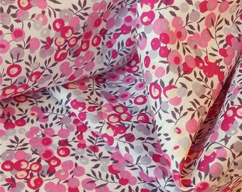 Liberty bedruckter Stoff Liberty Muster Wiltshire Bougainvillea pink grau