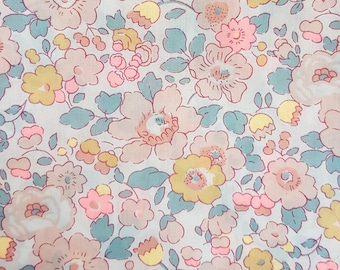 Liberty, Liberty fabric, Liberty BETSY, Liberty Betsy fabric, BETSY BARBAPAPA, Liberty print, Betsy rose, Liberty rose, Fabric, sewing