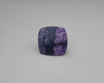 Square ring in purple polymer paste